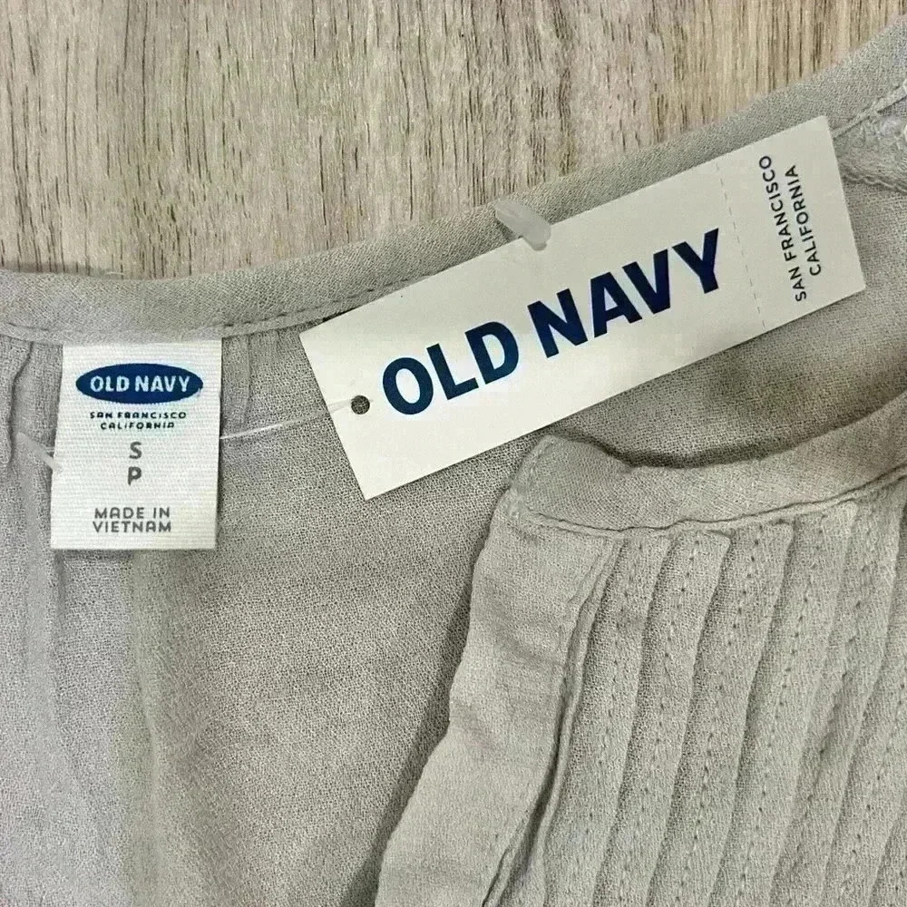 NWT Old Navy Sheer Gray Button Up Blouse Top 3/4 Sleeve V Neck Shirt Size S - Picture 4 of 8